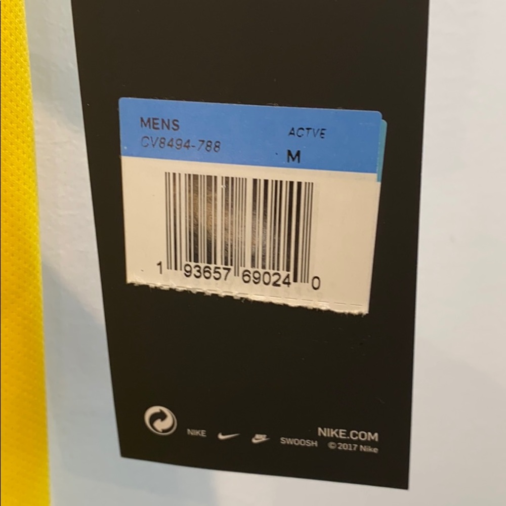 NEW Nike Brazil National Team Soccer Jersey - Picture 6 of 9